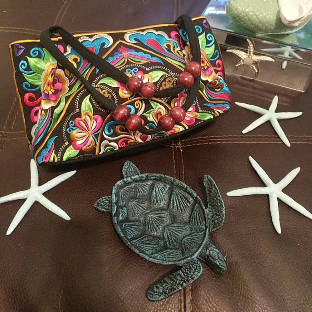 NWT Embroidered Purse